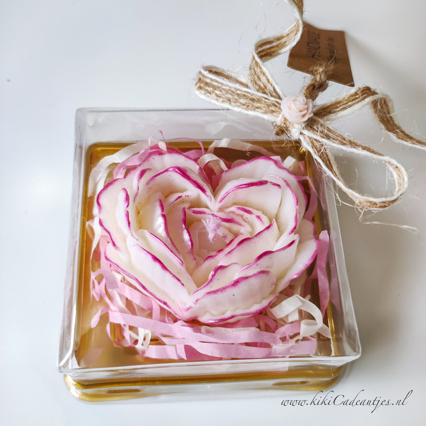 Handgemaakte Hartvormige Bloemenkaars in Geschenkdoos