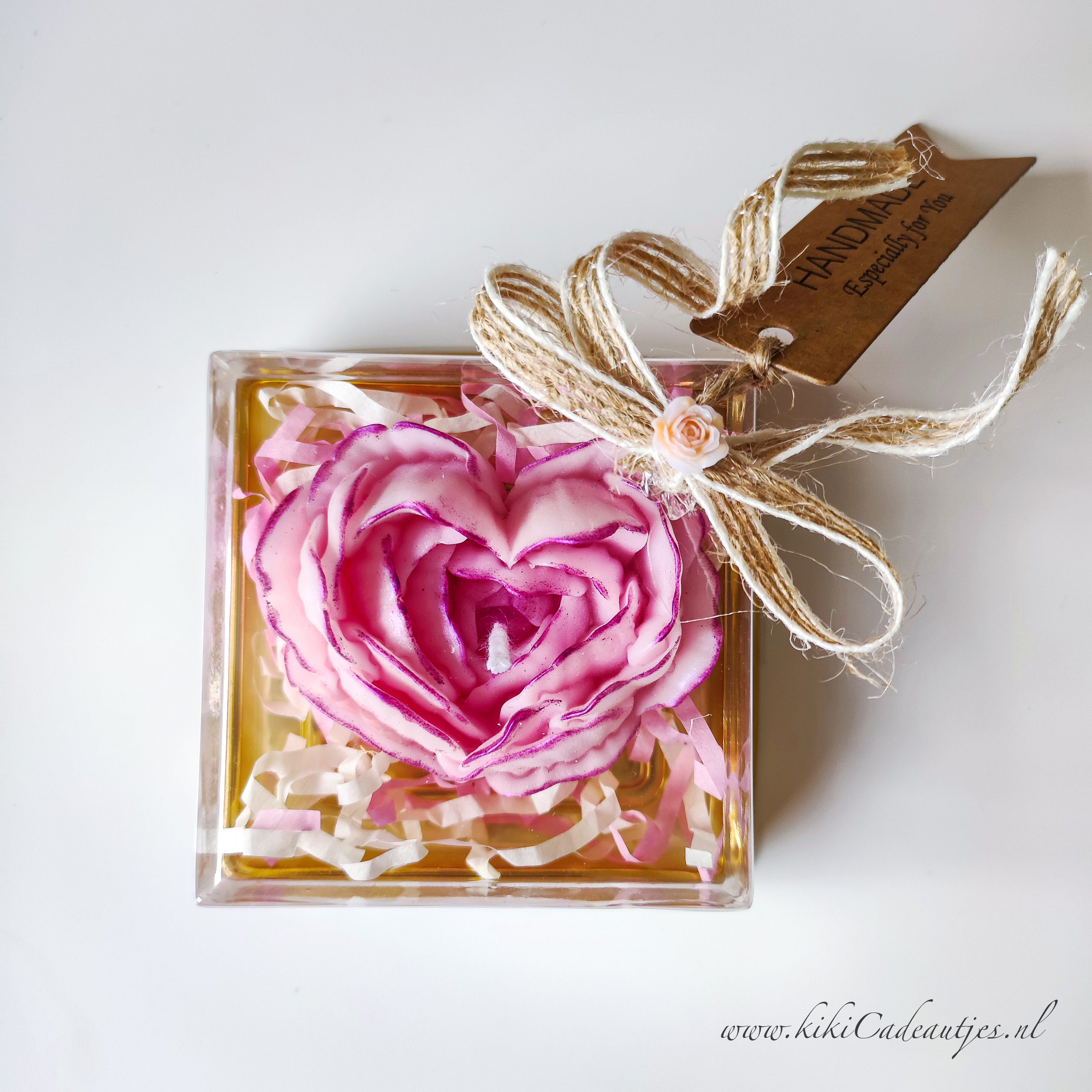 Handgemaakte Hartvormige Bloemenkaars in Geschenkdoos